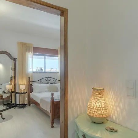 #386 Sea View, Stunning And Unobstructed Apartment *