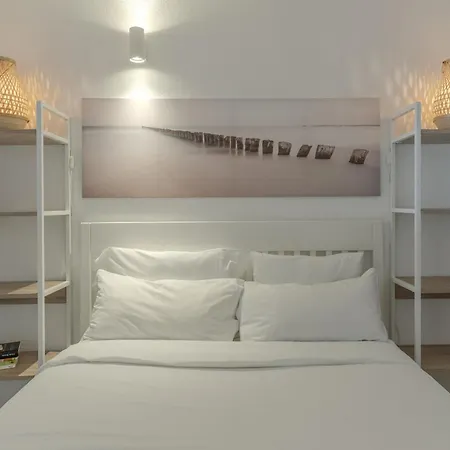 #386 Sea View, Stunning And Unobstructed Apartment *