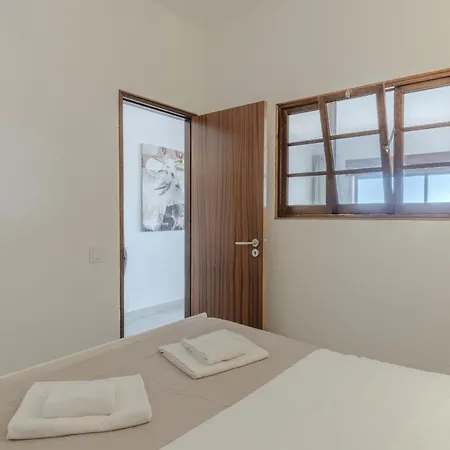 Apartment #386 Sea View, Stunning And Unobstructed *